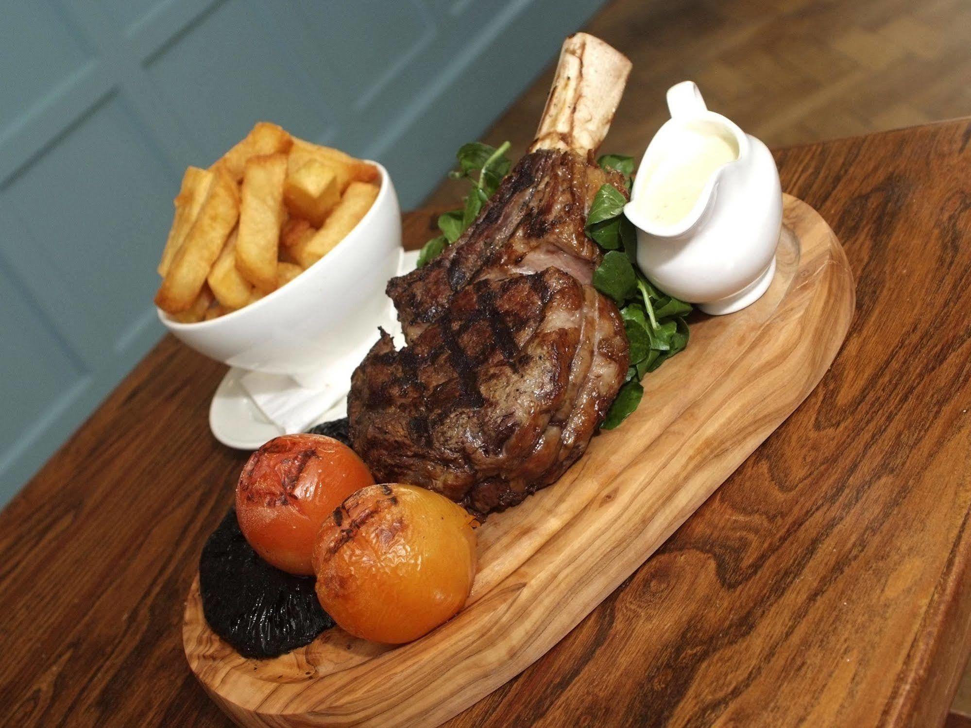The Bear Hotel 3*