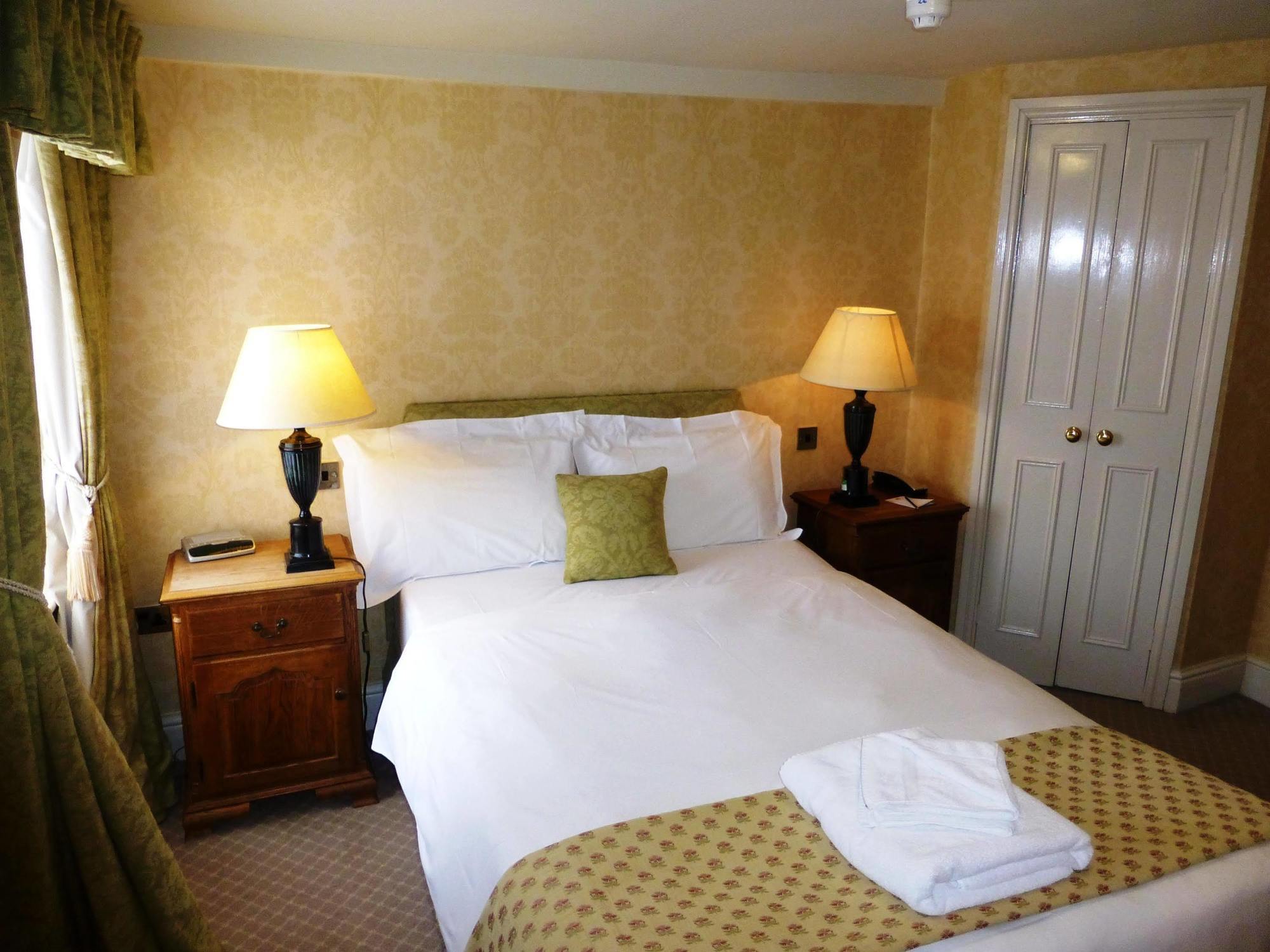 The Bear 3* Devizes